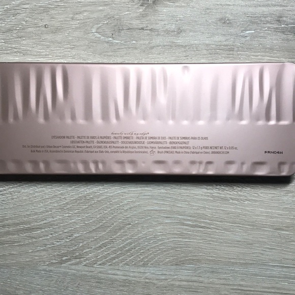 Naked 3 Palette - Picture 3 of 3